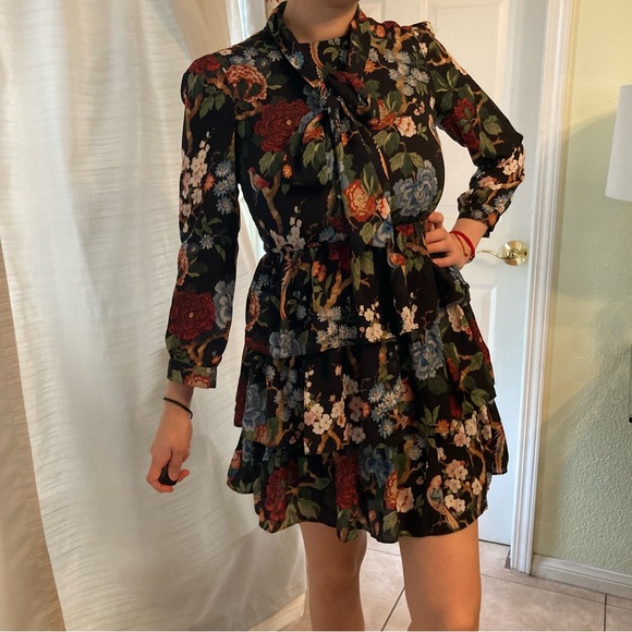 ❗️SOLD❗️Alice + Olivia Dress - Picture 6 of 11